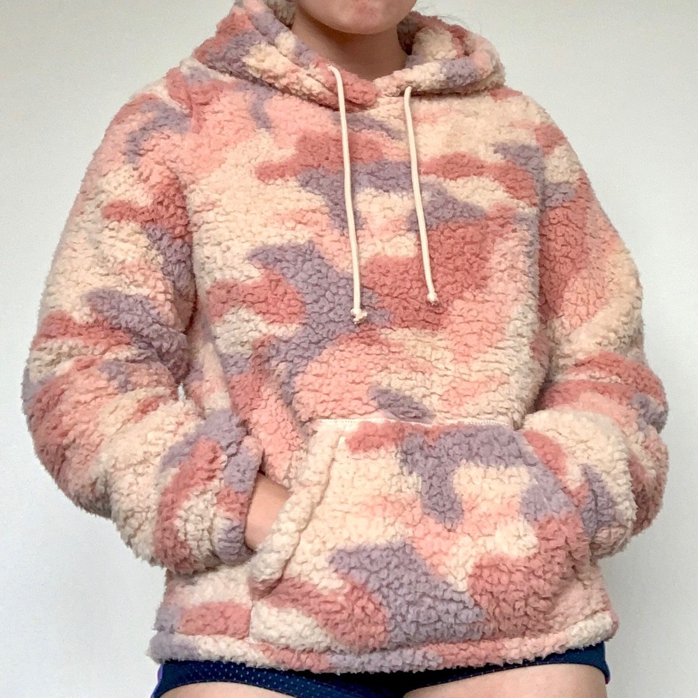 ☁️the SOFTEST sweatshirt i’ve ever worn☁️